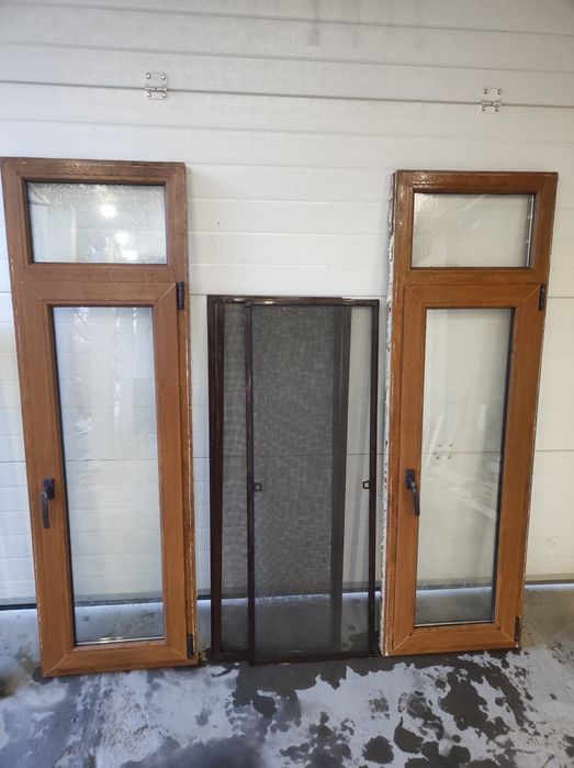 Продам 2 пластиковых окна