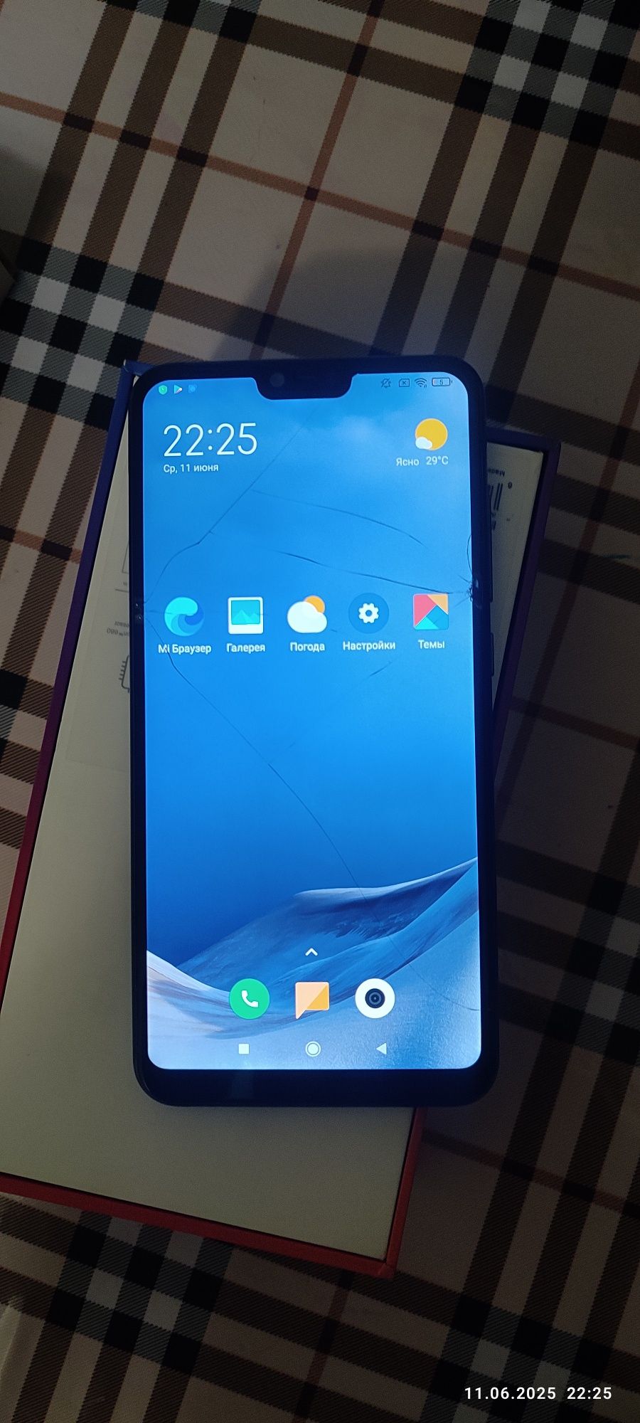 Продам телефоны браслет и смарт часы