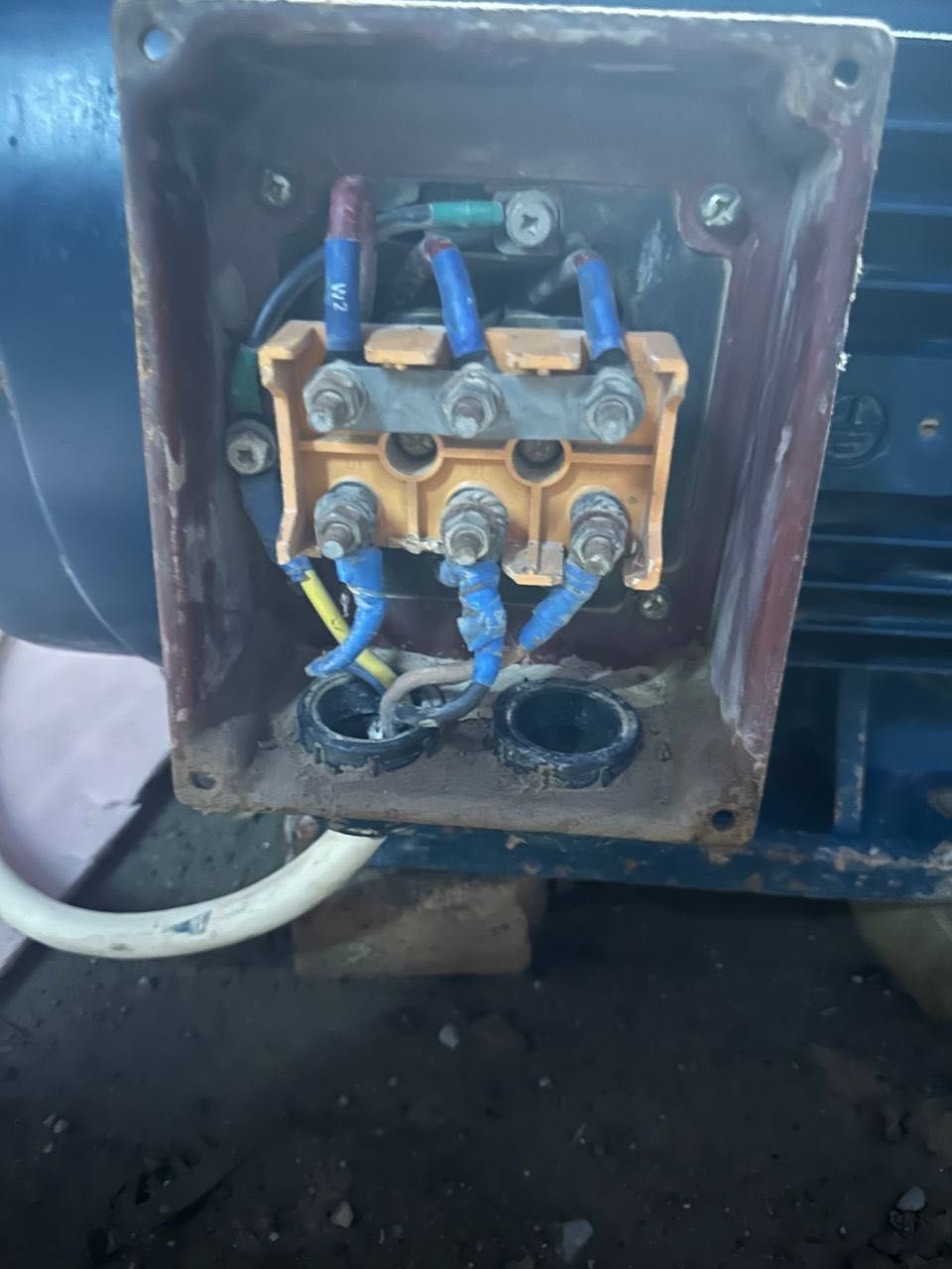 Elektrodvigatel 37kv 1500ob