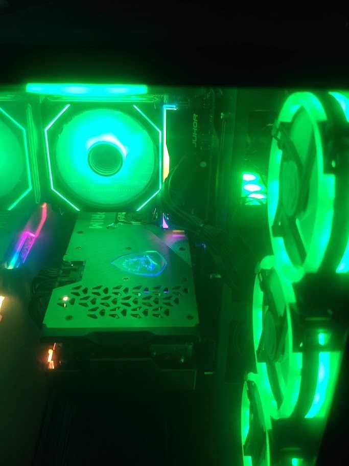 Геймърски компютър Ryzen 5 8400f, MSI 3070 Suprim, 32gb ddr5, 1tb nvme