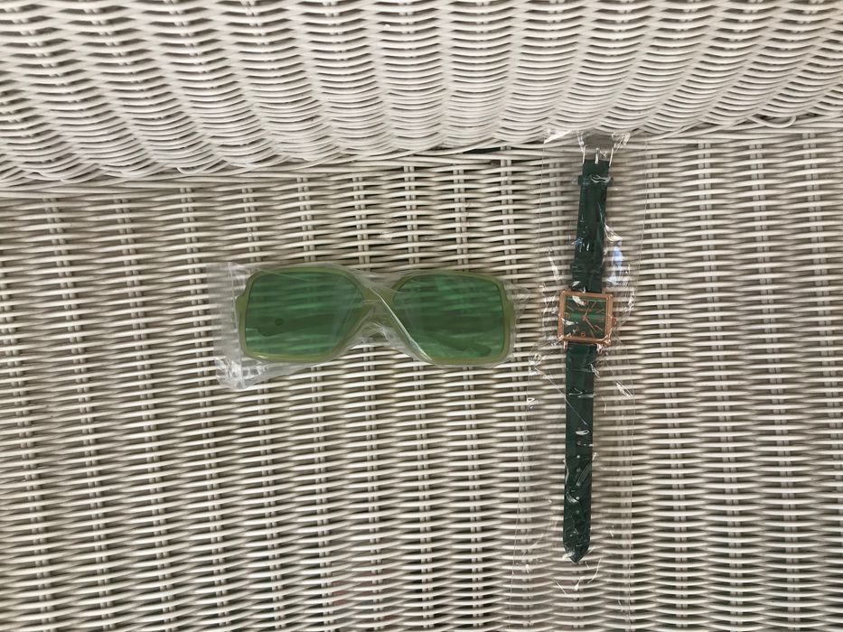 Слънчеви очила и часовник в зелен нюанс нови