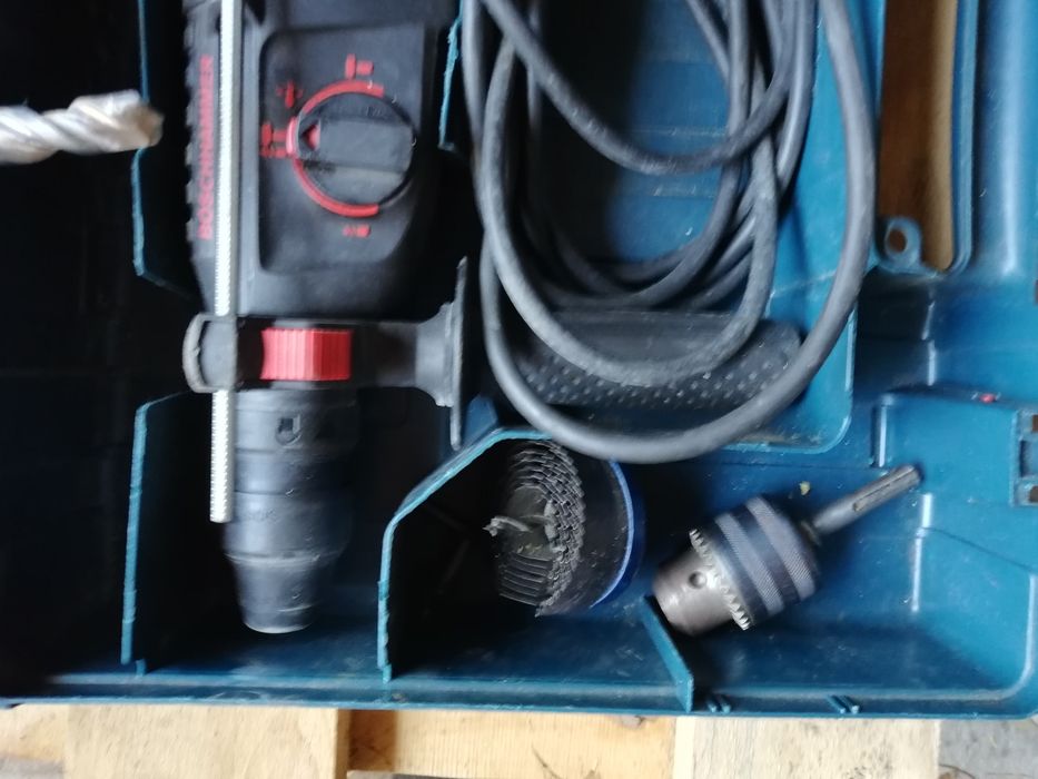 Ciocan rotopercutor Bosch GBH 2-26 DFR, multifunctionala Bosch PMF 180