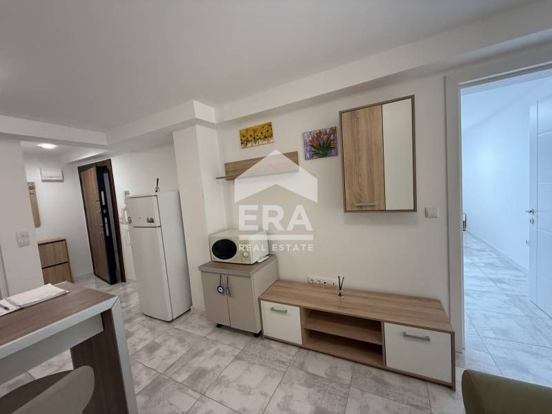 Двустаен обзаведен апартамент за продажба, в нова сграда, кв. Бриз, Ва