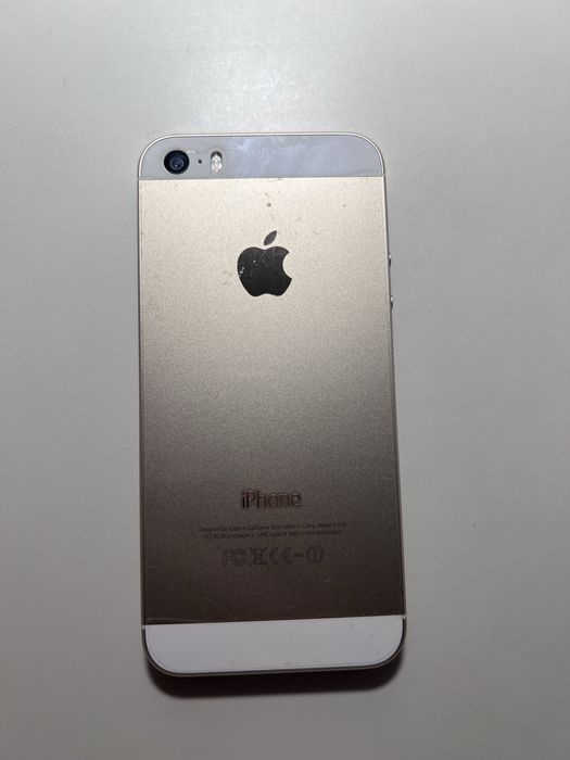 iPhone 5s цвят злато