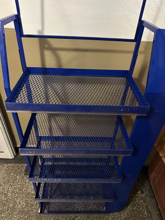 Метален стелаж с 5 кошници