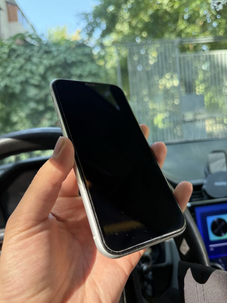 iPhone Xr в идеальном состоянии