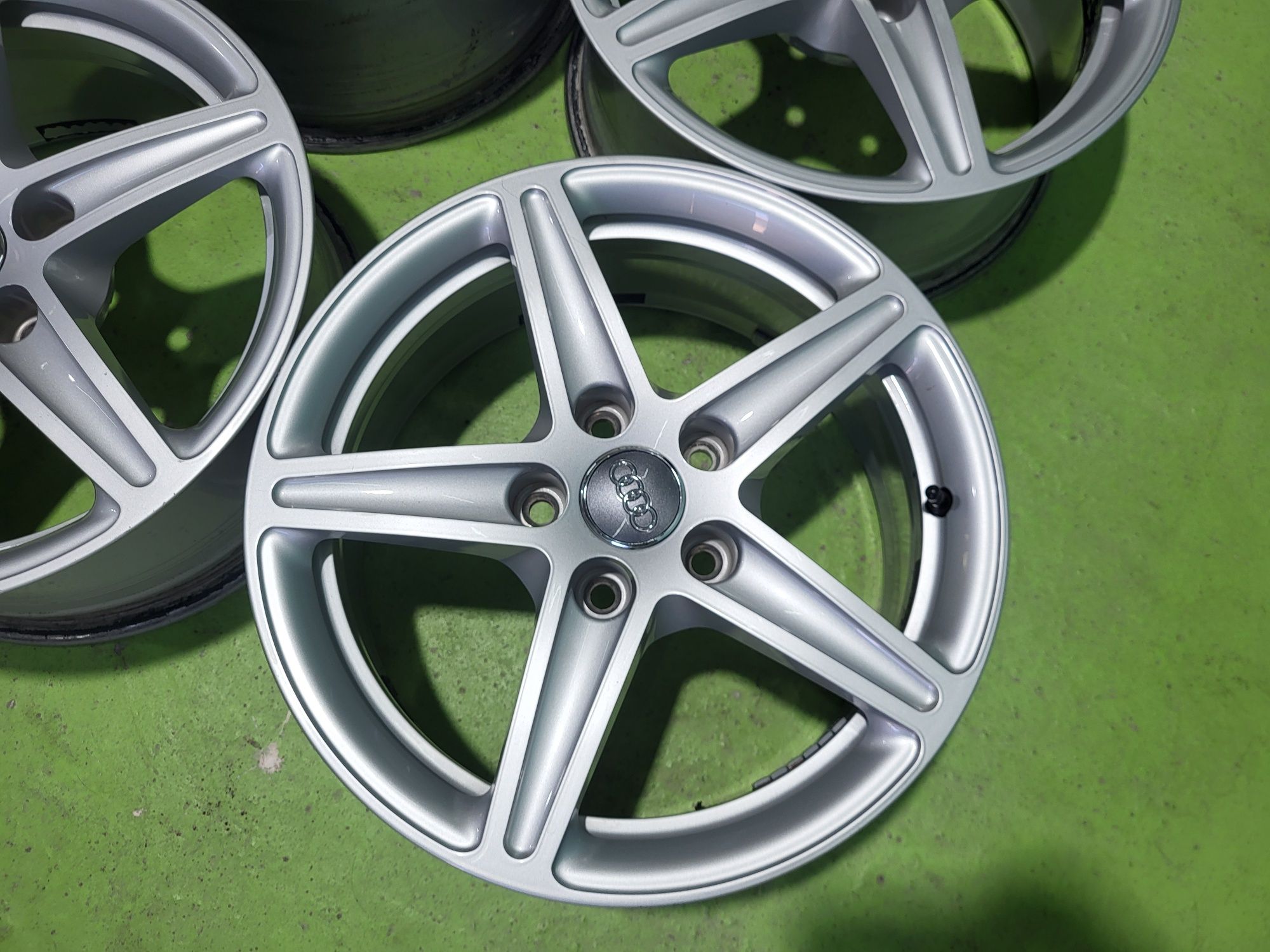 16 5x112 Audi A3 A4 Skoda Vw лети джанти 5х112