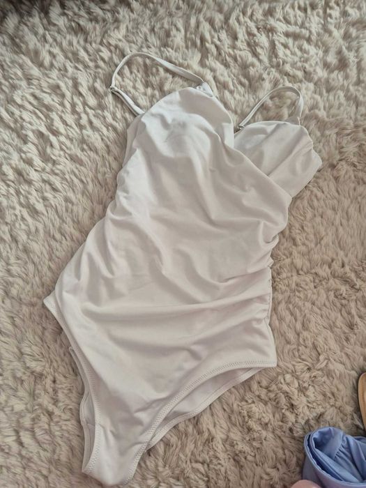 Бански Paramidonna, Calzedonia, H&M, Mango, Cider, Wonderland и други.