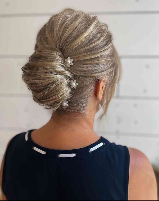 Evenimente Machiaj Coafura la Domiciliu 
Machiaj & Coafură la Domicil