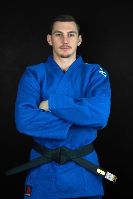 Кимоно по Джудо Essimo
