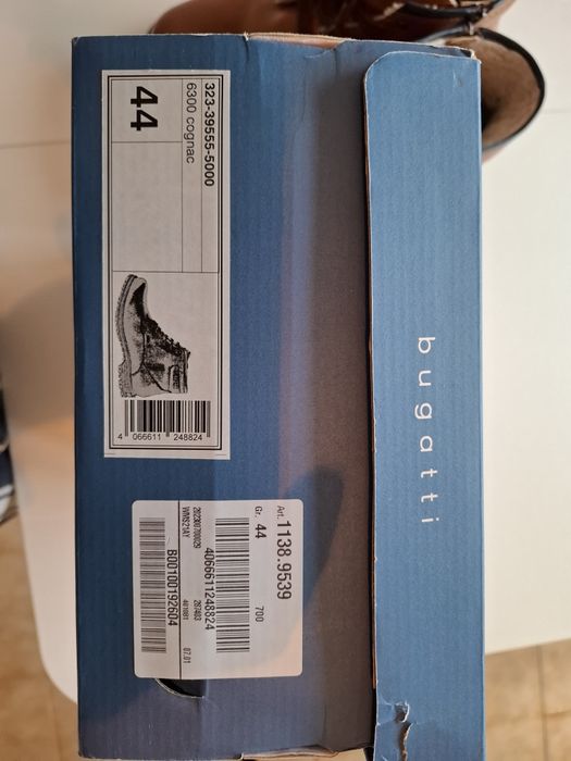 Зимни боти Bugatti