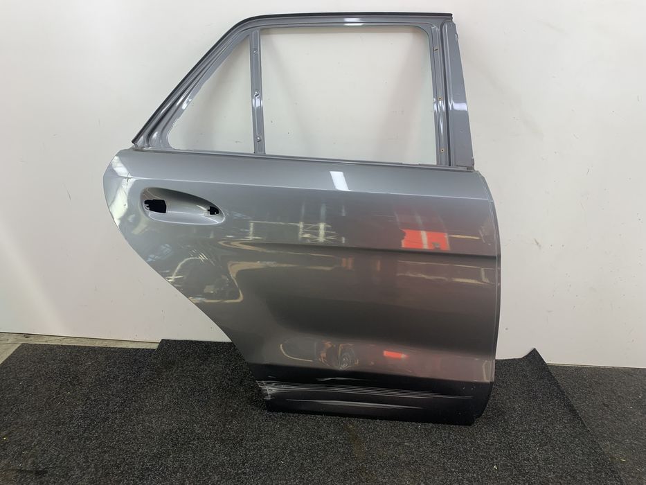 Dezmembrez Usa dreapta spate de pe Mercedes-Benz GLE 2013-2018