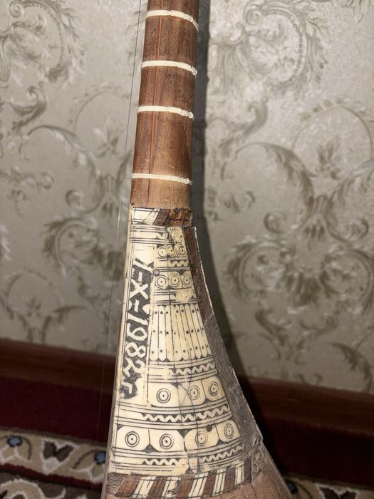 ПРОДАЕТСЯ Дутар (1982г)