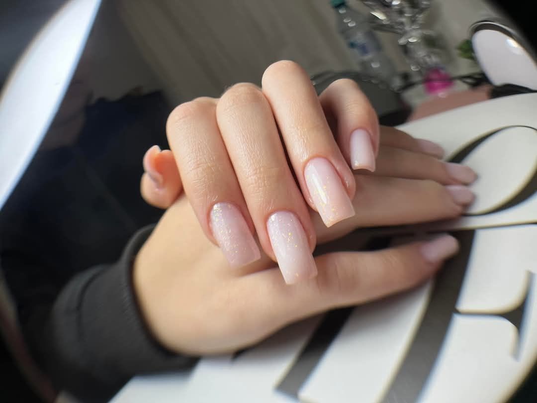 Unghii gel / oja semipermanenta