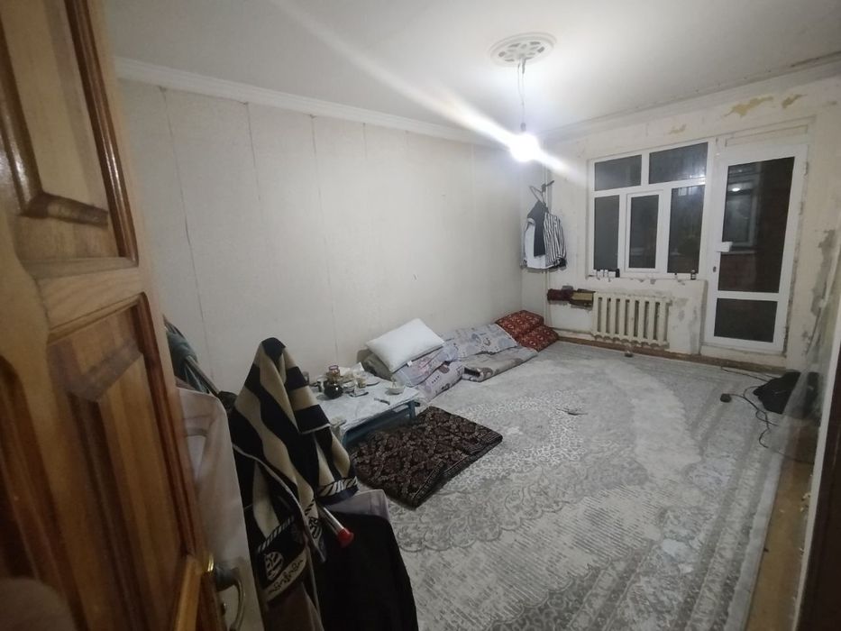 Массив Ялангач ориентир Институт Культуры 3/3/4 панель, балкон 1,5х3,