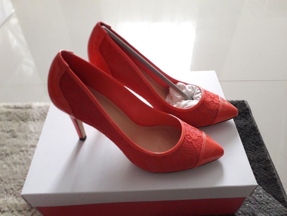 Pantofi marimea 38