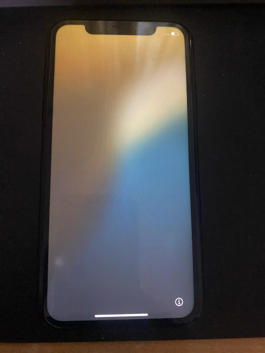 Продам Iphone XR 128гб ios 18 70%