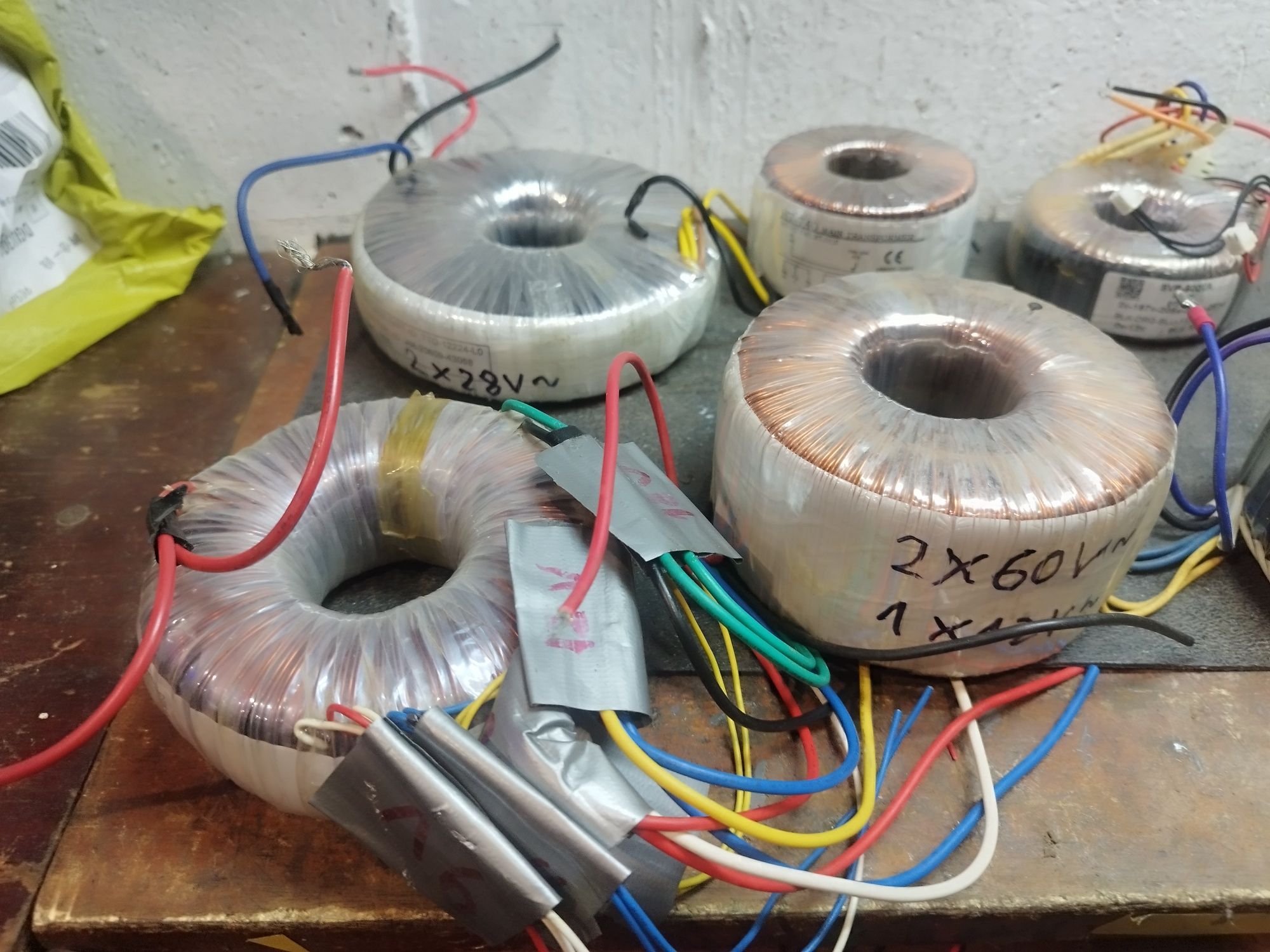 Transformator toroidal cateva modele