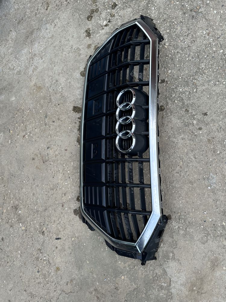 Grilă radiator audi q3.cod:83a853651..83a853651.a.