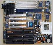 Gigabyte GA-6EA REV3.1 Intel 440LX Slot 1 Testat, 1 IDE defect