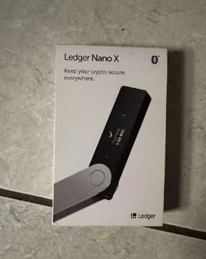 Ledger Nano X Cryptocurrency Bluetooth Hardware Wallet