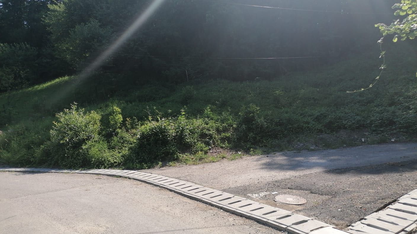 Intravilan Breaza, 2.380 m² - utilități, drum asfaltat, vedere superbă