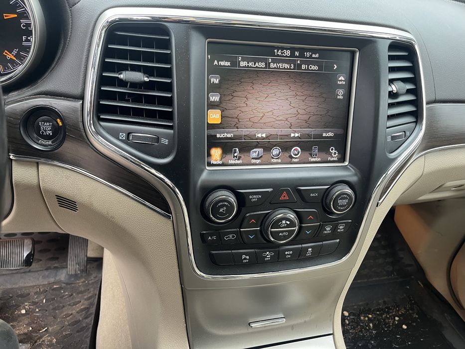 Продавам Jeep Grand Cherokee WK2 3.0 на части