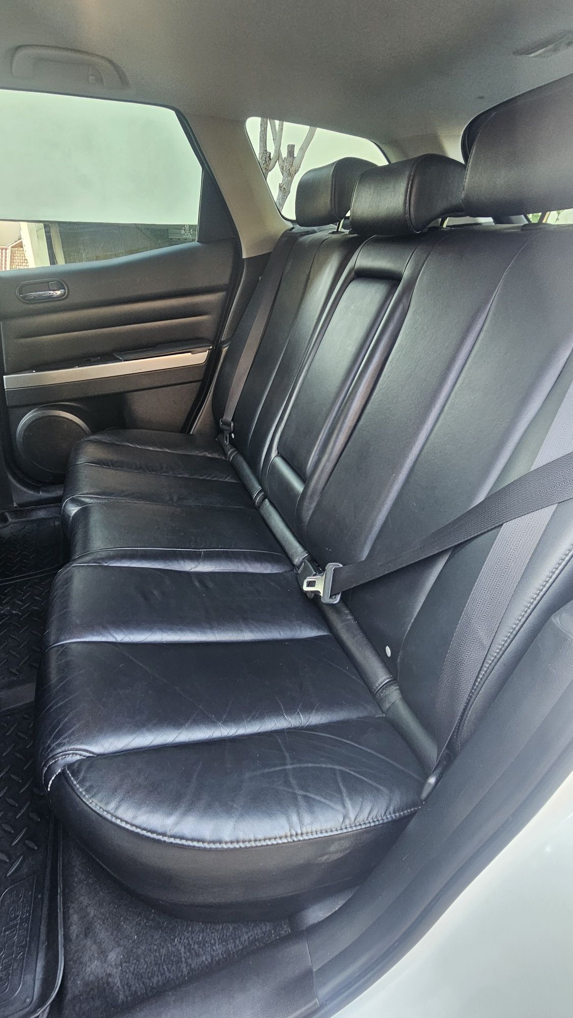 Mazda cx 7  an 2012 ful Extra