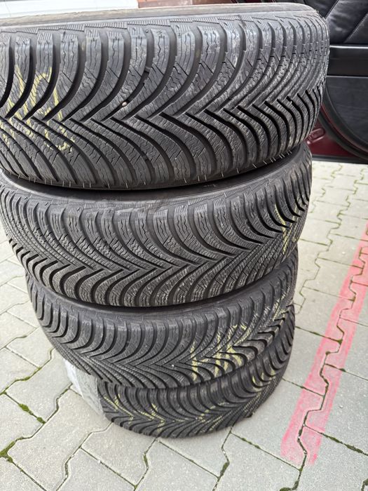 Vand 4 anvelope de iarna Michelin Alpin 5 205/65/R15