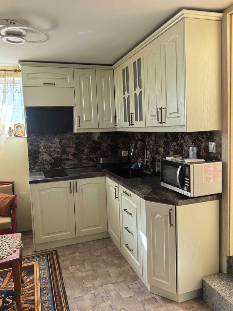 Дава се под наем Къща в Русе, Център - 130 кв.м за 612 € - Снимка #15
