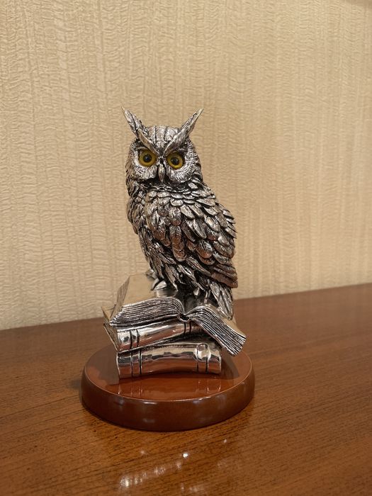 Статуэтка "Сова на книгах"