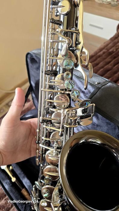 Саксофон Latone ЧИСТО НОВ!