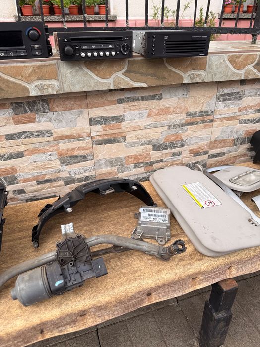 Части за Пежо 207 1.6 hdi 90 коня 2006 година