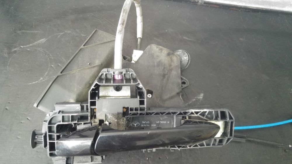 broasca cu maner exterior usa stanga spate mercedes c-class w204 break