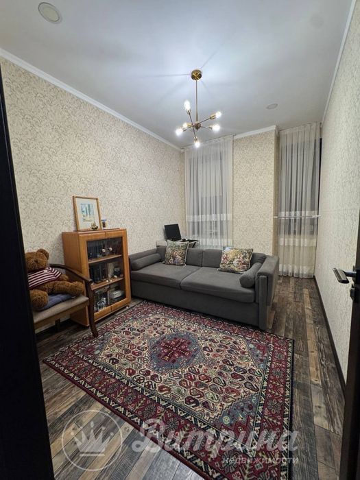 3-х комнатный коттедж, с ремонтом отличная локация