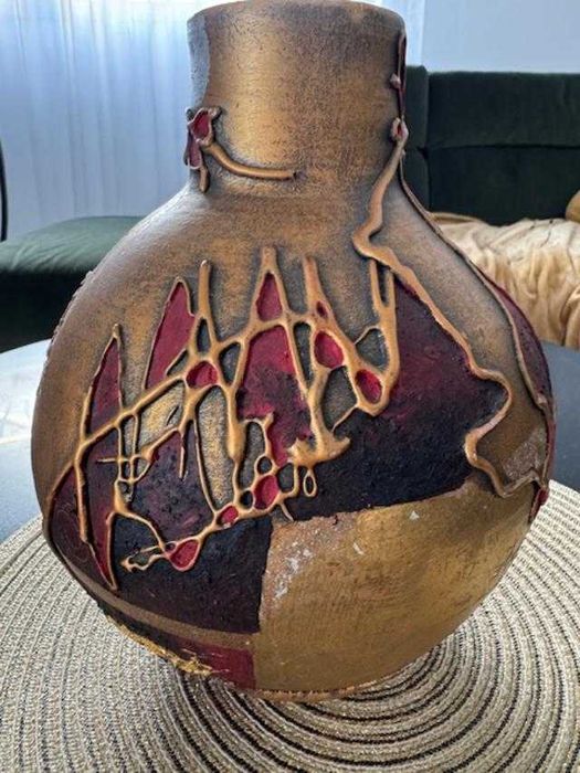 Vand vaze decorative ceramica lucrate manual