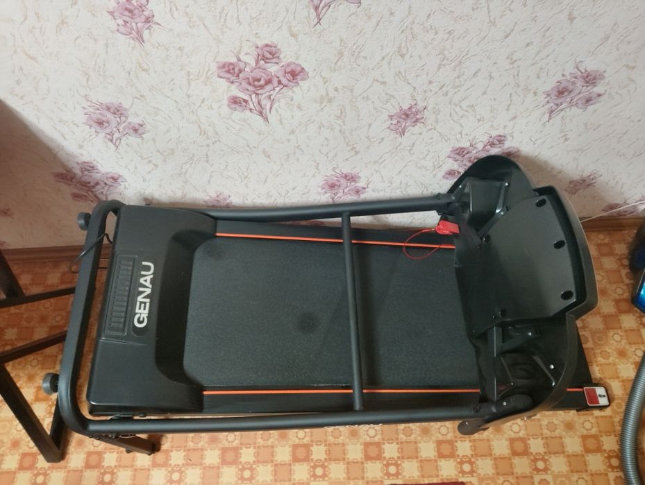 Продам беговую дорожку