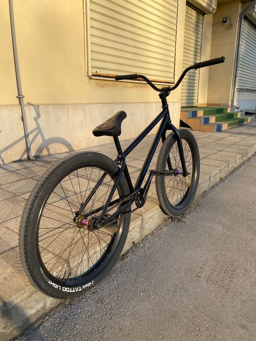 Pride street - на части