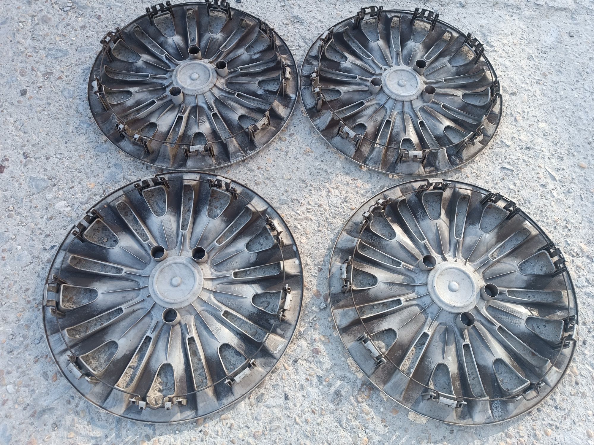 Оригинални тасове VW 15 цола