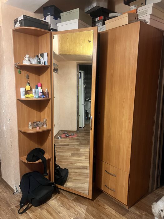 Угловой шкаф в прихожую