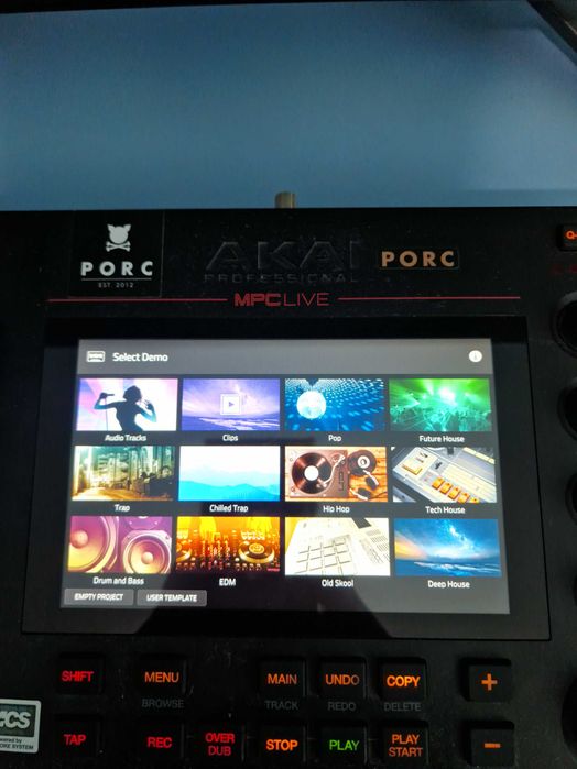 Aparat Productie Muzicala Akai Mpc Live