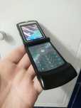 Motorola RAZR v3 + charger ( decodat)