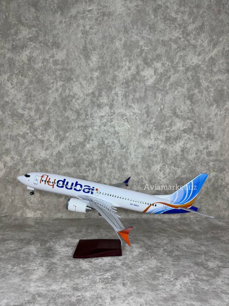 Самолет (BOEING-737 MAX FLY DUBAI) с LED подсветкой шикарный подарок