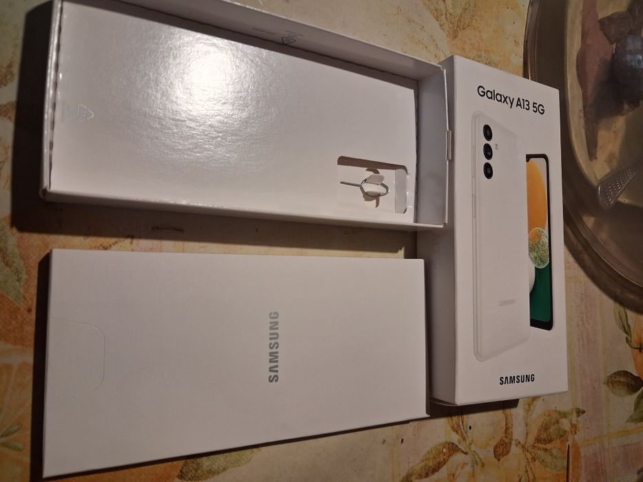 samsung a 13 5g с подарък безжични слушалки