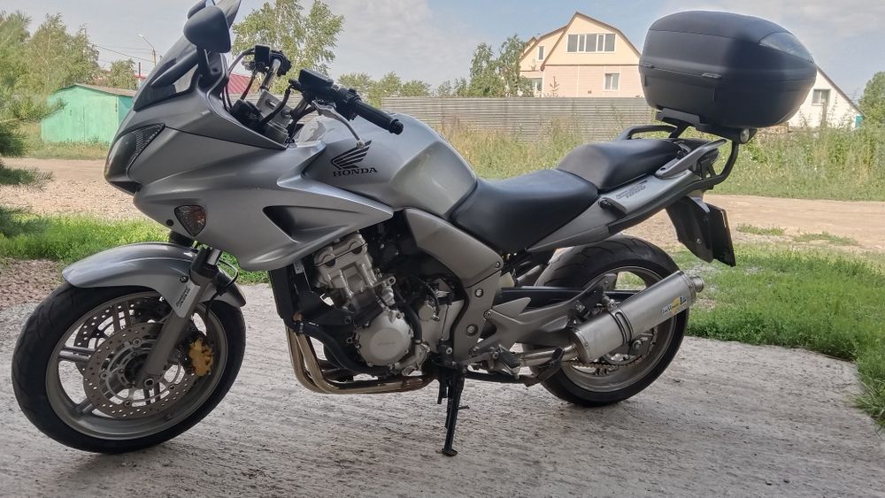 Продам мотоцикл Хонда cbf 1000