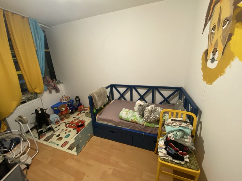 Детская кровать с бортиком