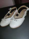Pantofi decupati fetita