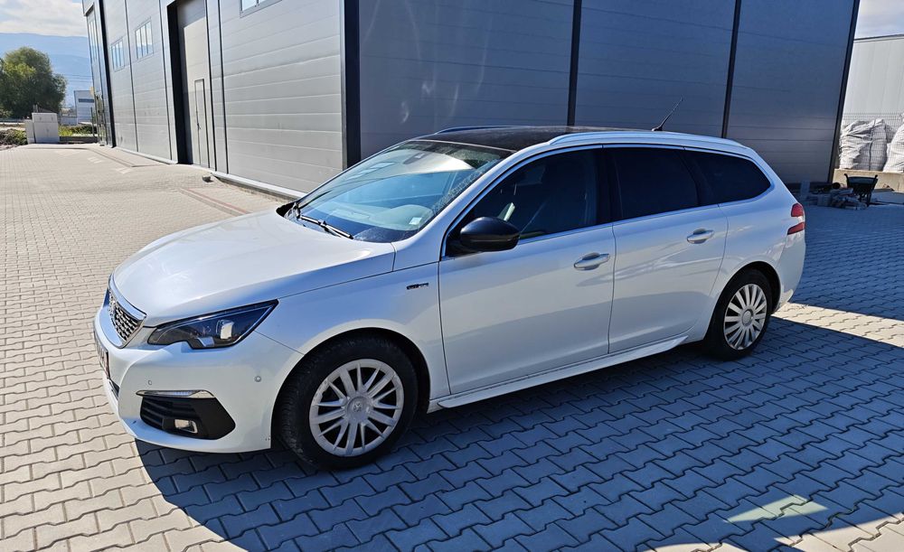 Peugeot 308 SW, 2018г. бензин 1.2, 130 к.с. GT-line, внос от Швейцария