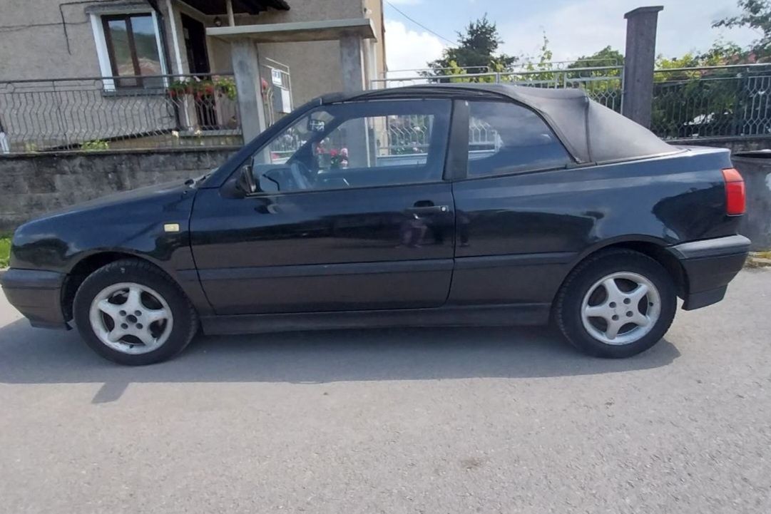 Продавам Голф 3 кабрио
