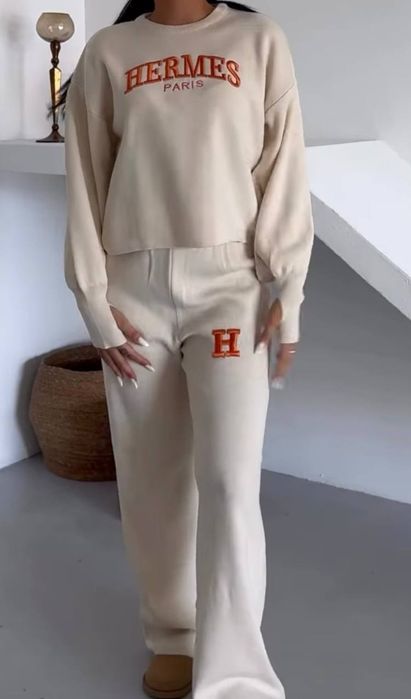 Compleu damă din tricot , sigle cusute , mărime universală